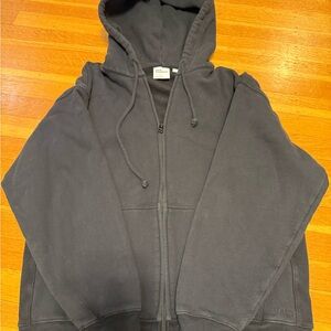Aritzia zip up hoodie